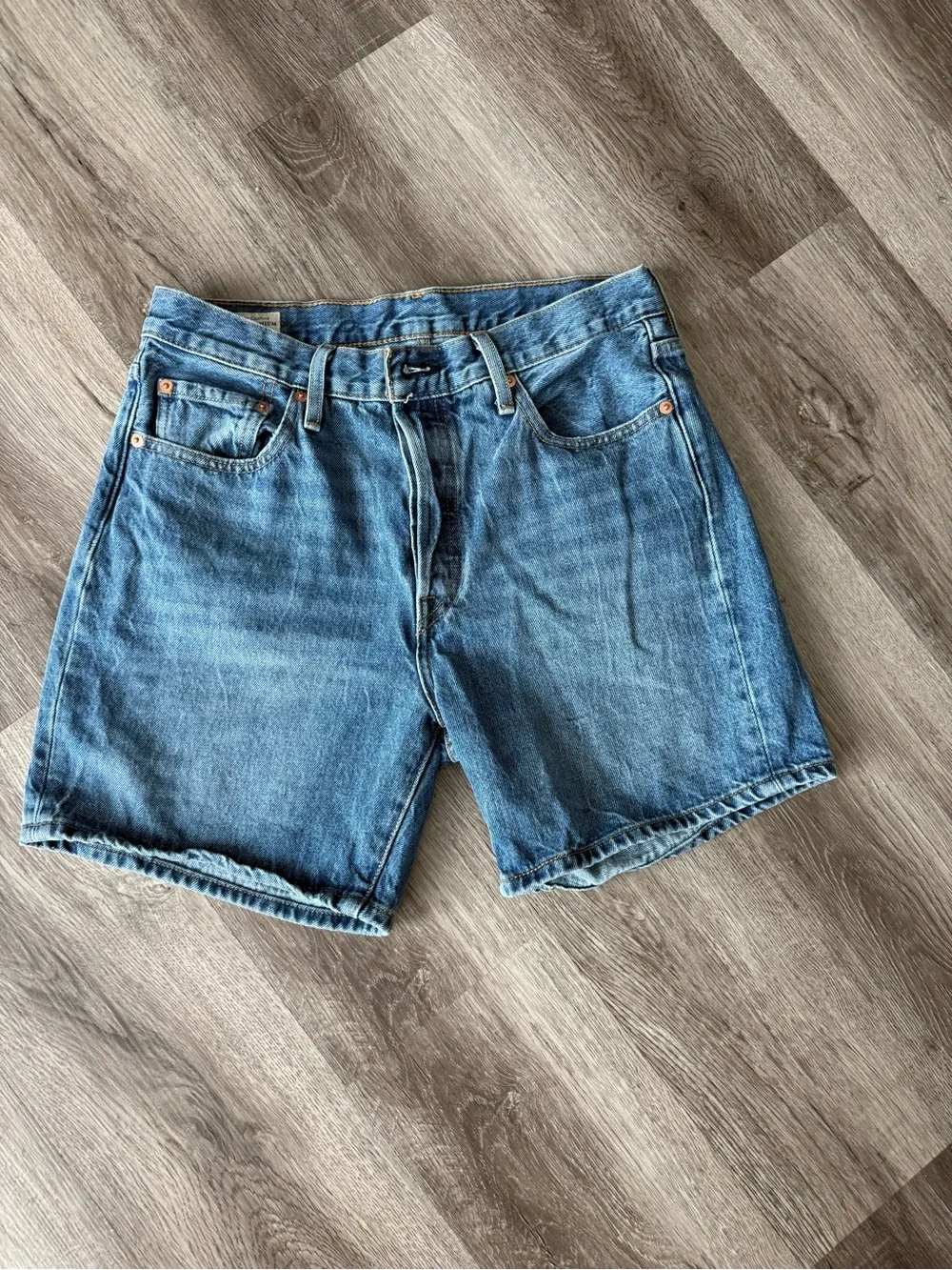 Levi’s HIGH RISE BAGGY LIGHTWEIGHT WOMEN'S SHORTS